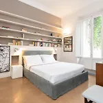 Raffaello Apartment by Firenze Prestige