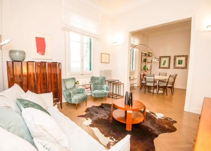 Raffaello Apartment by Firenze Prestige